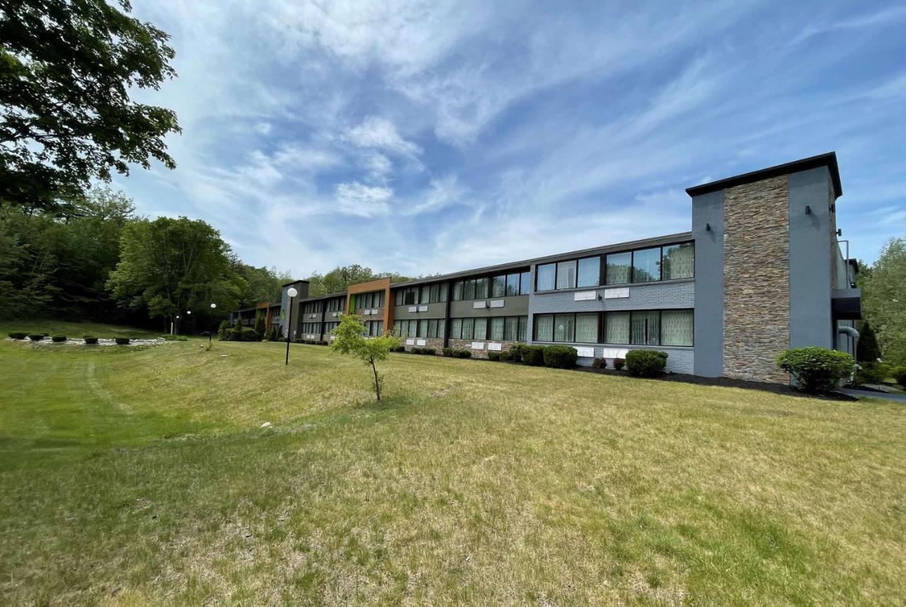 Wingate By Wyndham Lake George Ngoại thất bức ảnh