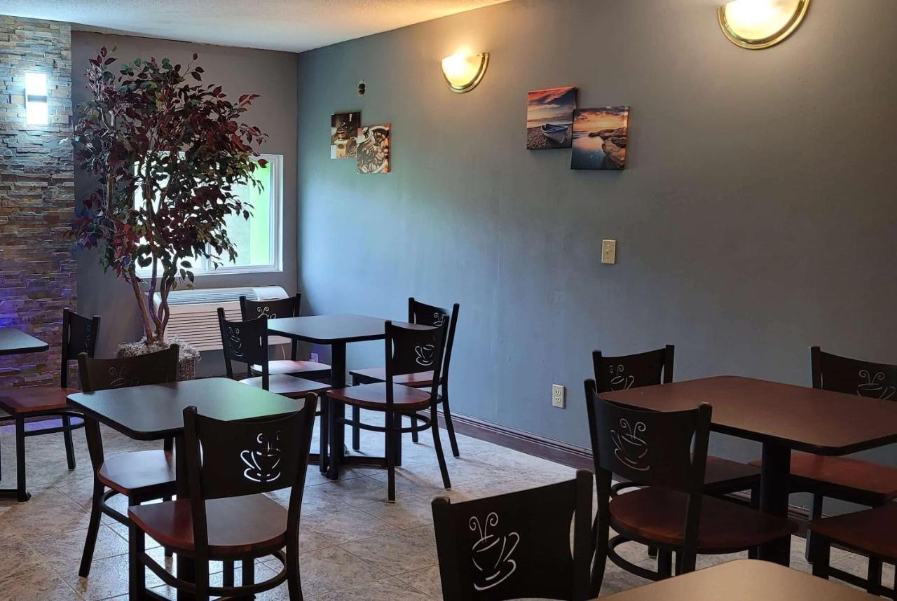 Wingate By Wyndham Lake George Ngoại thất bức ảnh