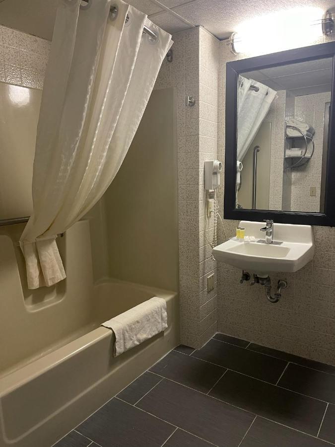 Wingate By Wyndham Lake George Ngoại thất bức ảnh