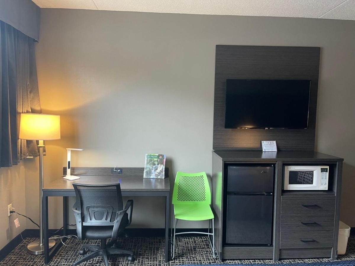 Wingate By Wyndham Lake George Ngoại thất bức ảnh