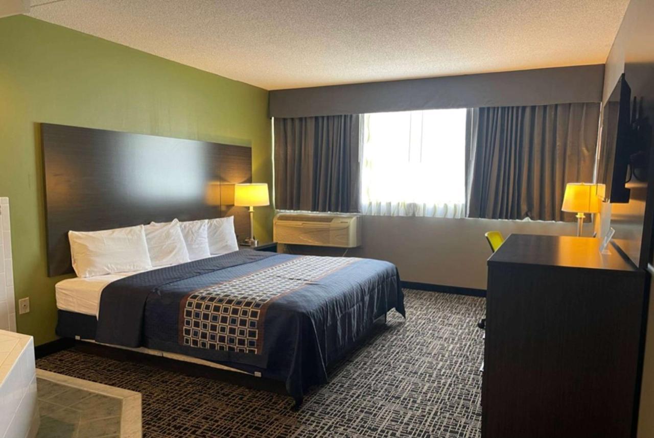 Wingate By Wyndham Lake George Ngoại thất bức ảnh
